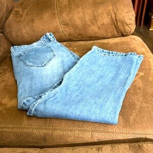 Anne Klein Slim Crop Jeans size 6